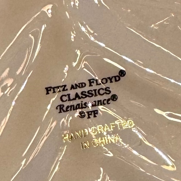 Fitz & Floyd Pear and apple Fall Salt/pepper shakers - Picture 6 of 9